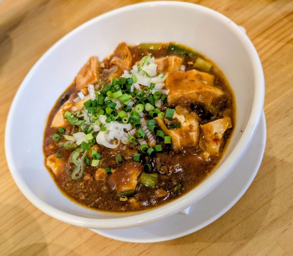 仙台「大衆中華ちんまや」の麻婆豆腐