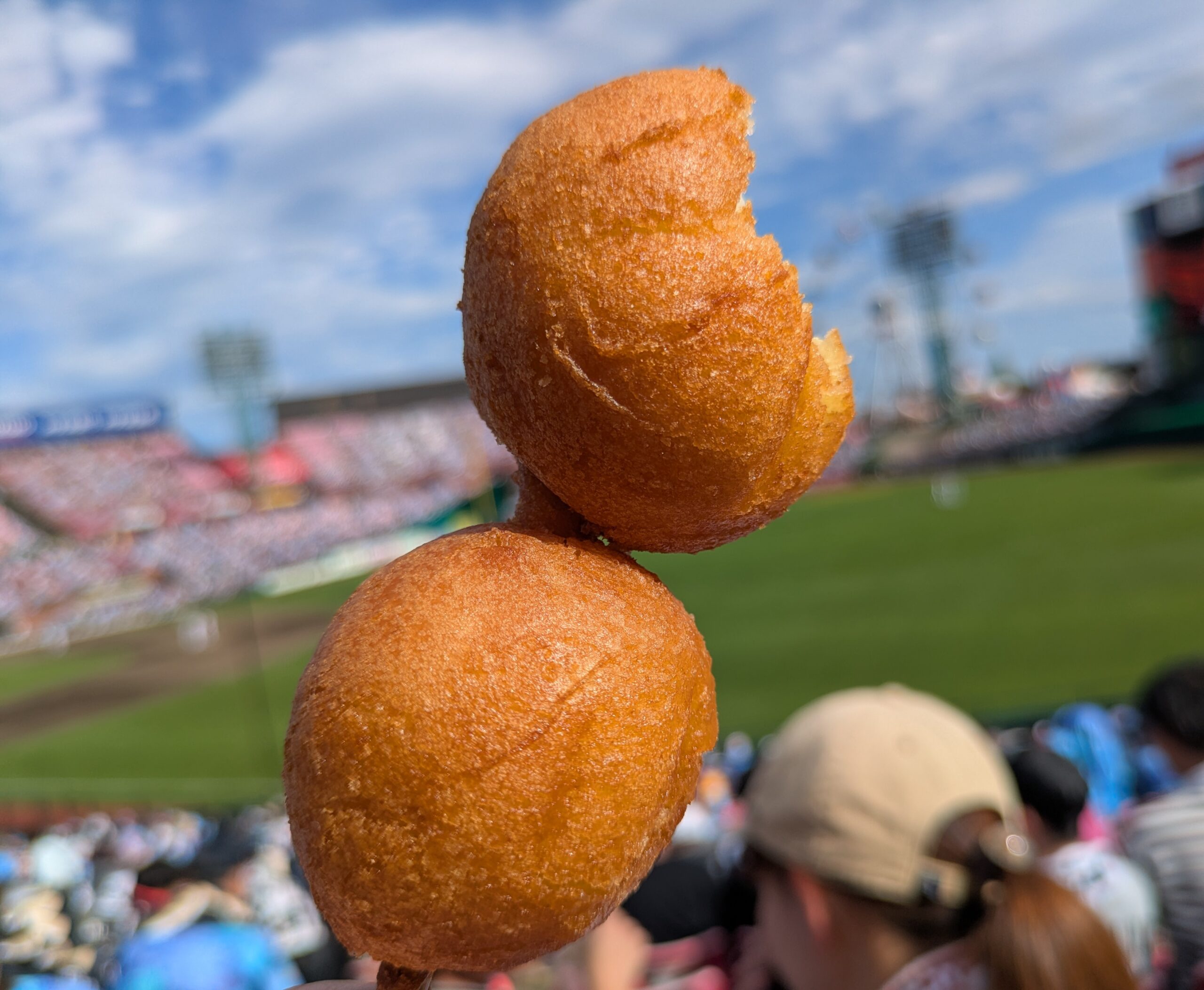 楽天モバイルパーク名物のひょうたん揚げ。観戦中の定番球場グルメ。